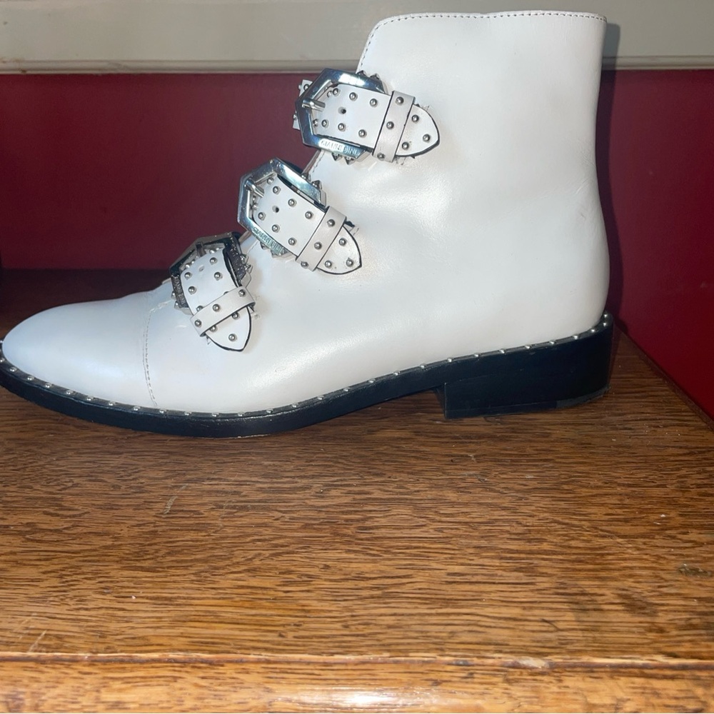 Gianni Bini Women’s White Studded Buckle Leather Boots Punk Rockabilly 7.5